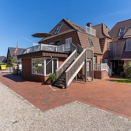 Reetkate & Strohhuette Reetdachhaus Strohhuette