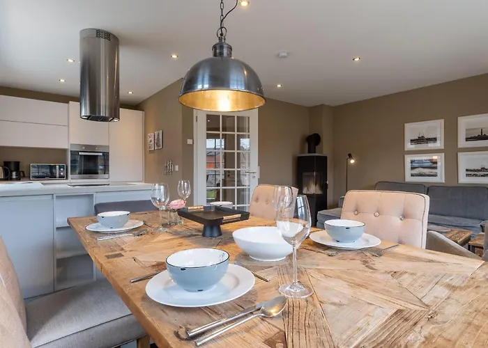 Reetkate & Strohhuette Reetdachhaus Strohhuette * Böhl