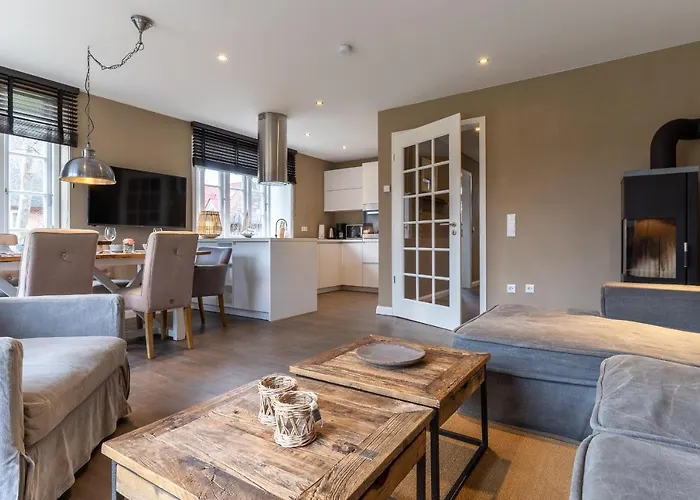 Reetkate & Strohhuette Reetdachhaus Strohhuette