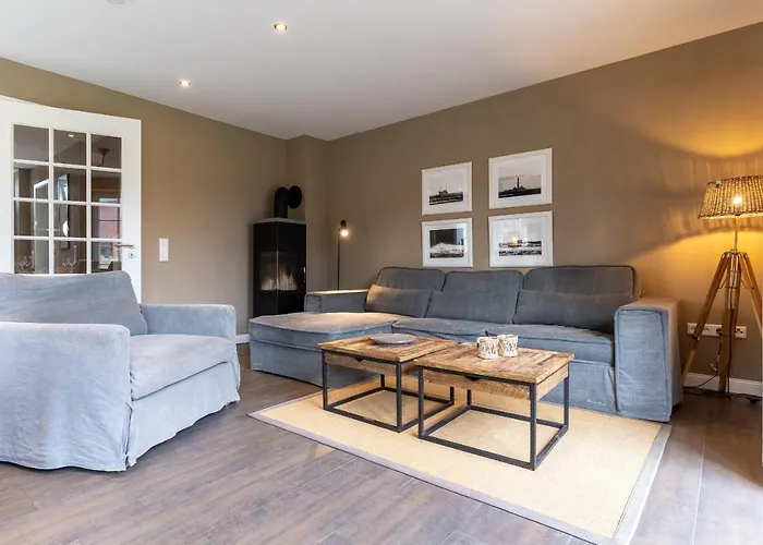 Reetkate & Strohhuette Reetdachhaus Strohhuette