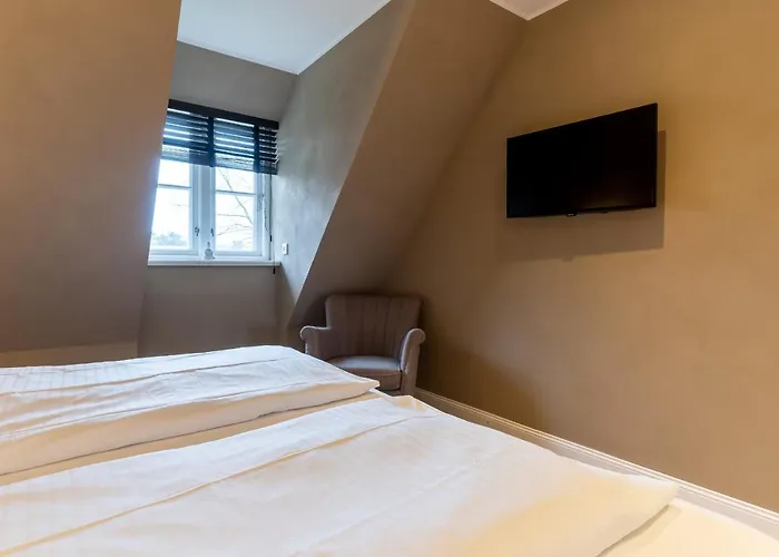 Reetkate & Strohhuette Reetdachhaus Strohhuette * Böhl